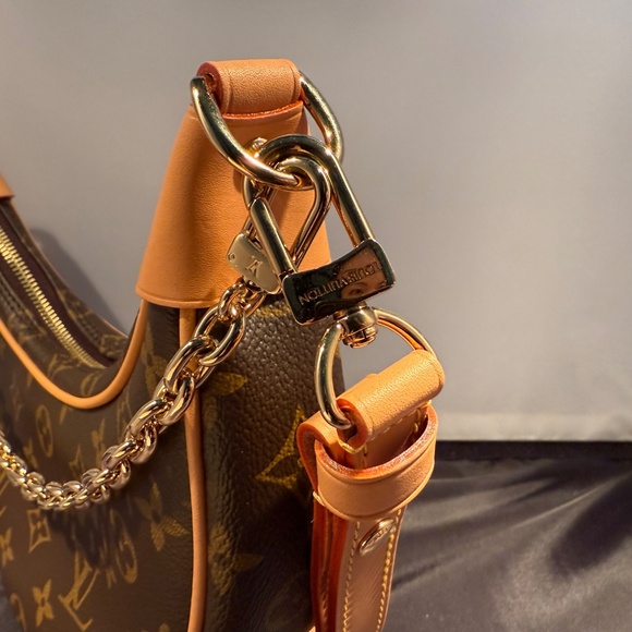 *NEW* Louis Vuitton LV Monogram Loop Hobo AUTHENTIC (w/chain & leather straps) - Picture 7 of 13